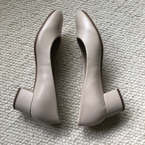 Easy Spirit low heel round toe pump - size 7.5 - Picture 5 of 11